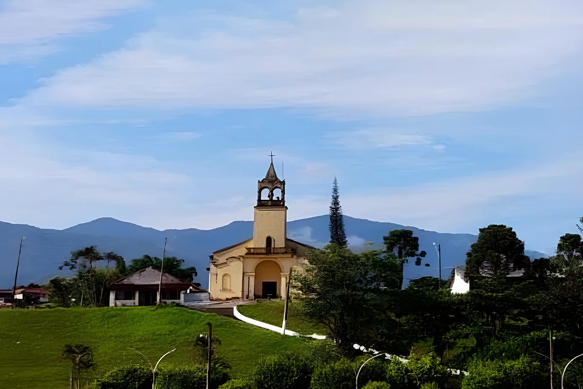 Descubra Pedro de Toledo (SP): Natureza, Trilhas e Mais!