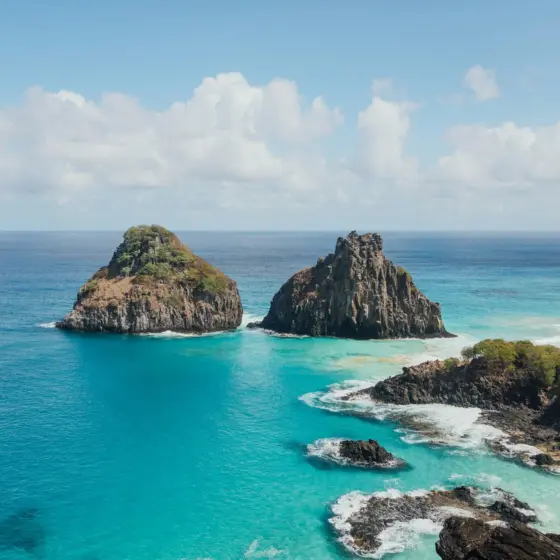 Onde se localiza Fernando de Noronha