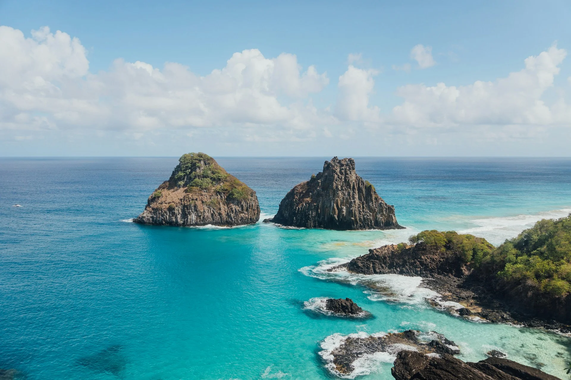 Onde se localiza Fernando de Noronha