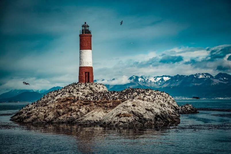 Farol em Ushuaia, Argentina - Fotografia de Luuk Wouters (@luukski)